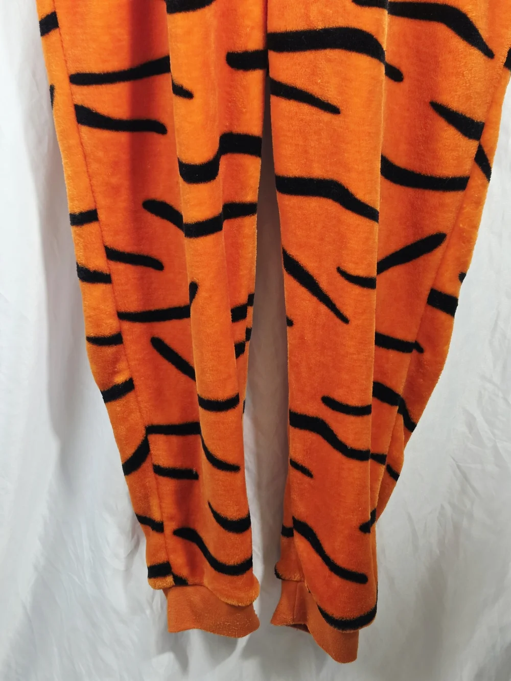 Kids Orange Plush Oversized Tigger Onesie Cozy Hooded One-Piece Costume Small